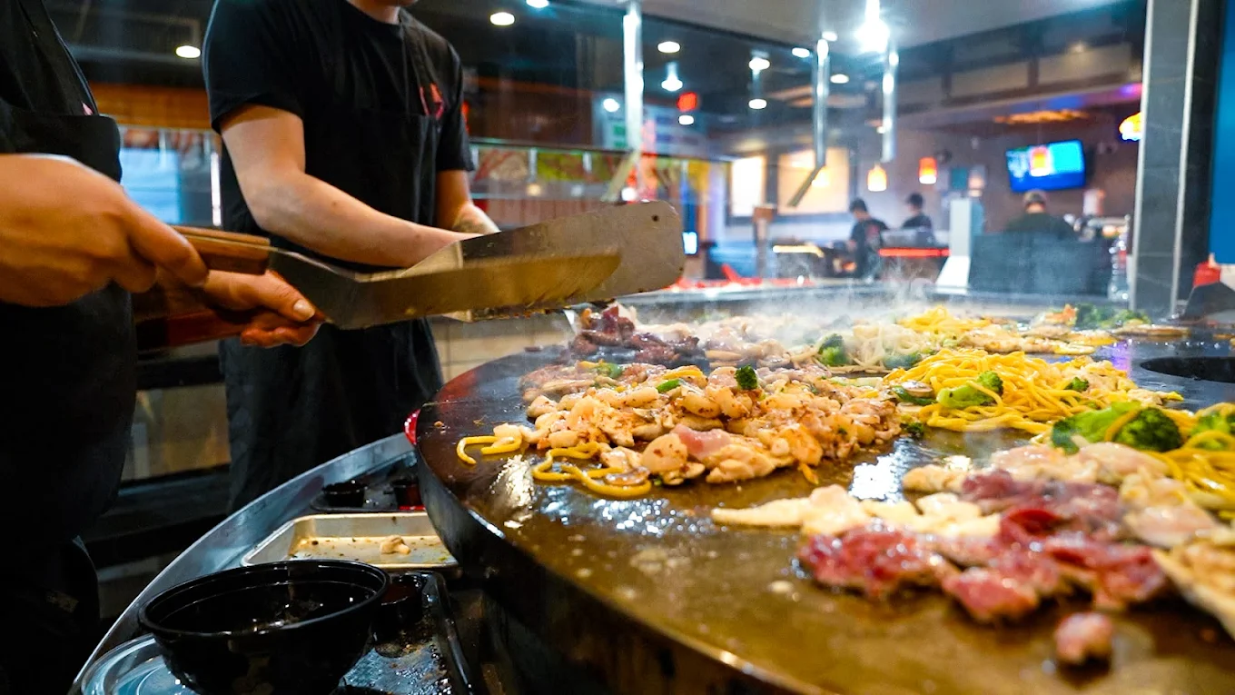 Hibachi grill at Yummy Bowl